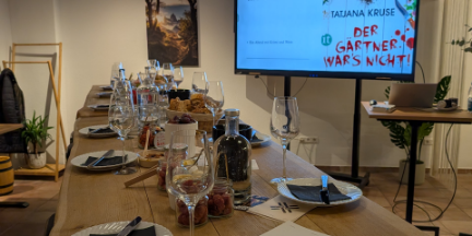 Der blutige Freitag: Ein Wein-Krimi-Abend zum Selbertrinken