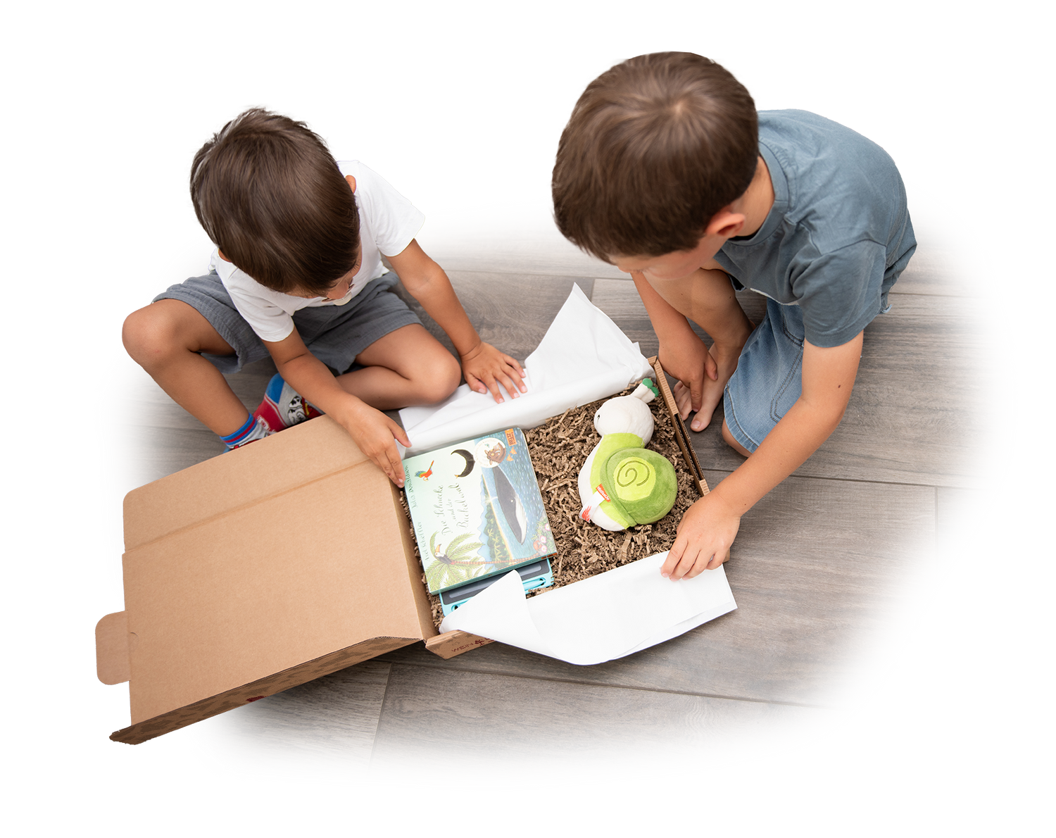 Geschenkbox mit zwei Jungs.